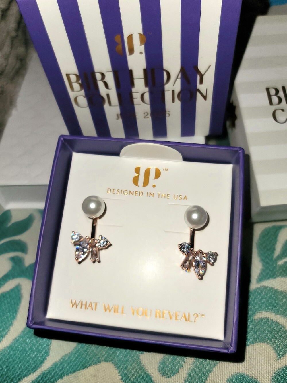 NWT-BP She's an Artsy Diva-Rose Gold Pearl & Cubic Zirconia Drop Earrings